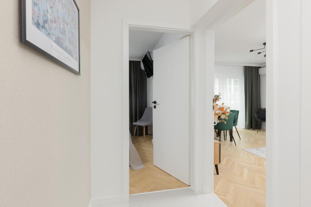 Stylish Apartment Heart Of Warsaw By Noclegi Renters Buitenkant foto